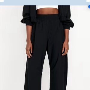 Old navy medium Women's Black barrel Pants
